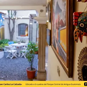 Inn De San Carlos La Calzada, Antigua