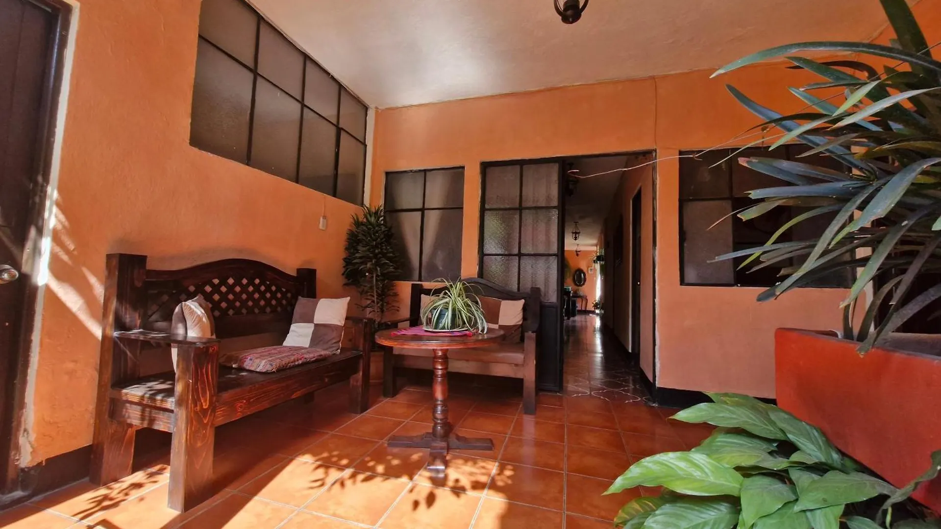 Hospedaje El Viajero Antigua Lli Guatemala