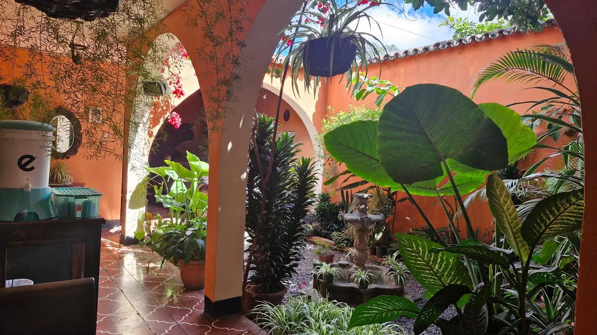 Hospedaje El Viajero Antigua Lli Hotel